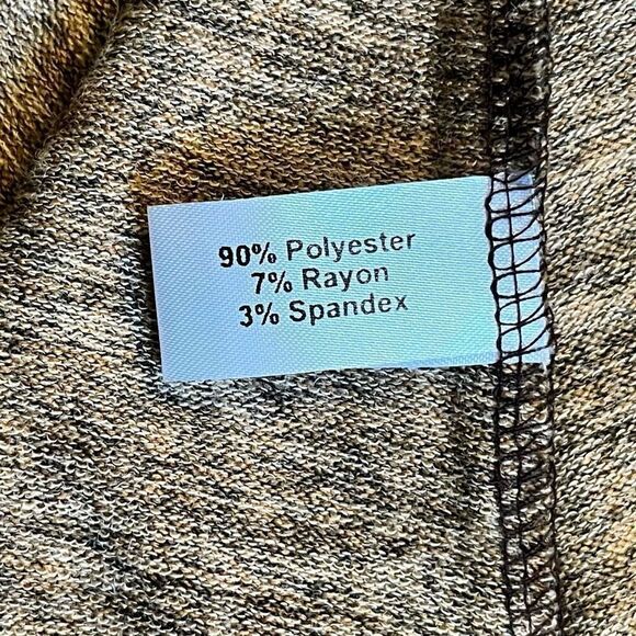 NWT Yak & Yeti Floral Front Pocket 3/4 Sleeve Tunic Small - Picture 10 of 11